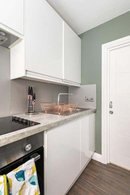 Beautiful Brighton Apartment, 5Min Walk To Beach Bagian luar foto