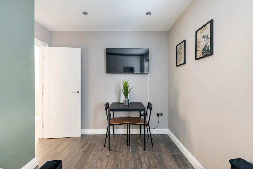 Beautiful Brighton Apartment, 5Min Walk To Beach Bagian luar foto